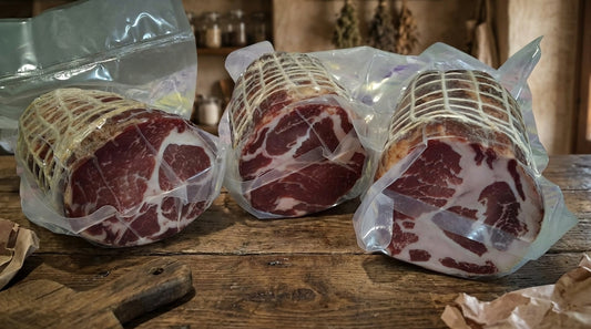 Capocollo pugliese di maiale dei Monti Dauni intero, in budello retinato, stagionato 4-6 mesi