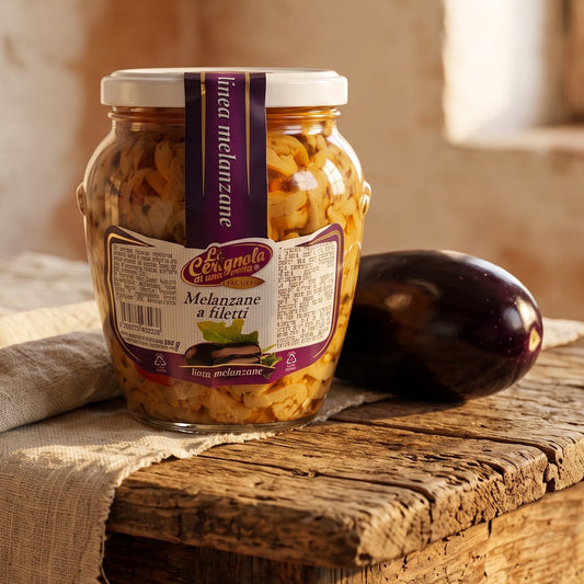 Melanzane a filetti sott'olio con peperoni, aglio e prezzemolo della famiglia Iaculli di Cerignola, vaso da 550 g