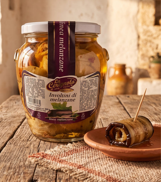 Involtini di melanzane farciti con tonno, capperi e pomodori secchi, chiusi a mano, vaso da 550 g